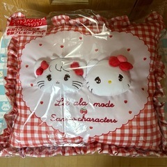 Lil ala mode × サンリオ当りくじ ラストワン レリーフクッションの画像