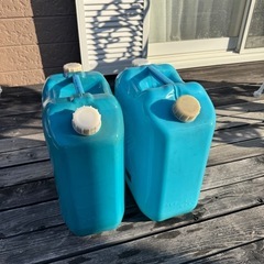 TOYOTOMI トヨトミ 石油ストーブ   おまけ18Lの灯油缶(ポリタンク)の画像