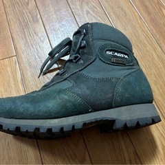 SCARPAの登山靴25.5センチ美品の画像