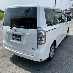 お手軽なファミリーカー★トヨタヴォクシー！の画像