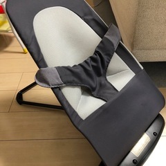 【お取引中】バウンサー、円座クッション、除菌じょーず、哺乳瓶4つ　まとめ売りの画像