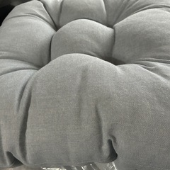 【未使用】4つ椅子用座布団　クッションの画像