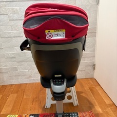 RECARO チャイルドシート赤色の画像