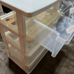 衣装ケース4段の画像
