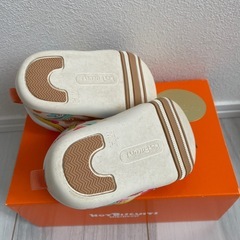 ほぼ未使用　ホットビスケッツ　カラフルくまさん　12.5の画像