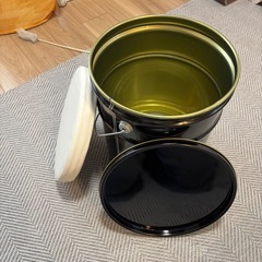 20ℓ蓋付きペール缶　椅子用の座面もあります。キレイですの画像