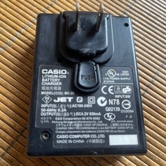 カシオデジタルカメラ充電器の画像