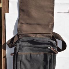 キャンバス帆布のショルダーバッグの画像