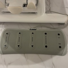 値下げ.2台購入で42万円【美品／使用1年弱】電動エステベッド 業務用 の画像