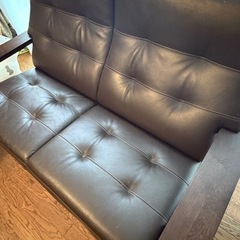 カリモク　2人掛け本革ソファ　WT36 ダークブラウンの画像