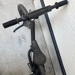 キックバイク　ストライダー　　スタンド付きの画像