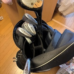 ゴルフバッグ、クラブの画像
