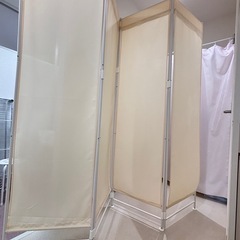 折りたたみ式パーテーションの画像