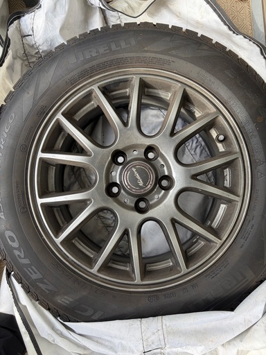 205/60R16 スタッドレス＋アルミホイール4本セット ピレリ ICE ZERO 2024年製 バリ溝