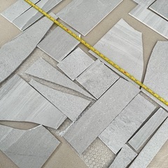 エコカラットプラスストーングレース端材とスーパーエコぬーるG余りの画像