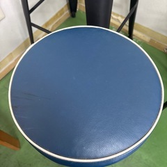 折りたたみイス　椅子　丸イス　青の画像