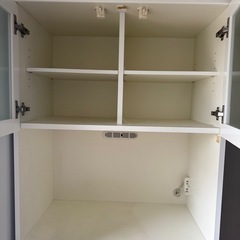 食器棚の画像