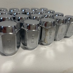 商談中　クロームメッキの袋型ホイールナット20個（サイズ：M12×P1.5）の画像