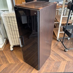 1249 扉付き3段キャビネットの画像