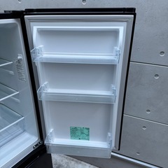 🉐105⭐️2023年製★ハイセンス　冷蔵庫　大型175L　黒　ブラック　一人暮らしの画像