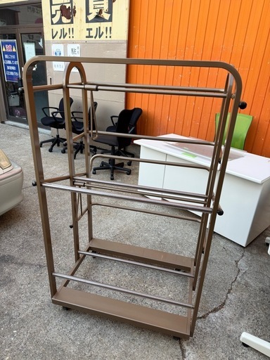 折りたたみイス用台車　30台くらい入ります