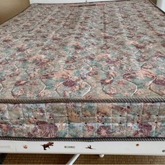 ダブルマットレスの画像