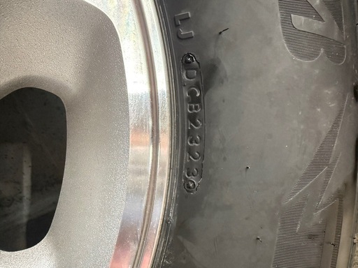 ランクル ランドクルーザー 70 純正アルミホイール スタッドレス