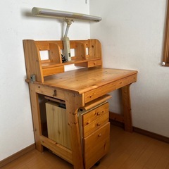 勉強机そで机込みの画像