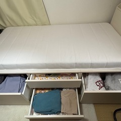 シングルベッドの画像