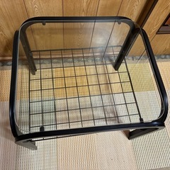 昭和ポップなガラステーブルの画像