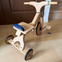 ボーネルンド　三輪車　ペダル付き　木製　レア　室内の画像