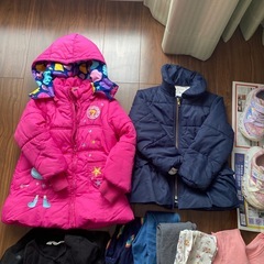 女の子17点アウター2点、光るスニーカー3足衣類12点の画像