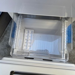 🉐198⭐️2022年製美品★シャープ　冷蔵庫　右、左開き　ガラス扉　一人暮らしの画像