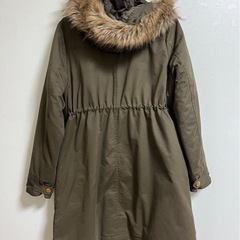 ダウンコート➕おまけセーター2着の画像