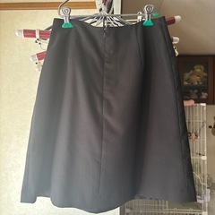 黒 スカートの画像