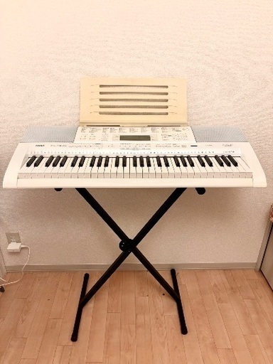 <状態良>電子ピアノ/光で教えてくれる200曲