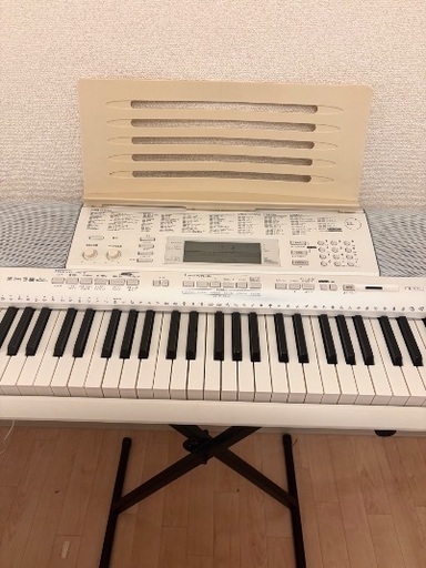 <状態良>電子ピアノ/光で教えてくれる200曲