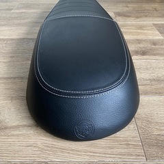 【Continental GT 650】純正シートの画像