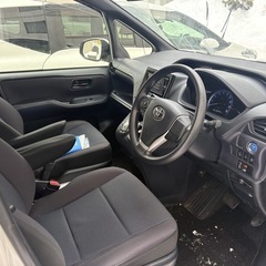 トヨタ　ヴォクシーハイブリッドの画像