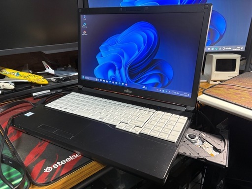 ノートパソコン 富士通 LIFEBOOK Windows11 25H2 CPU i5-6200U メモリ8GB SSD256GB Office2021 BIOSアップデート済み