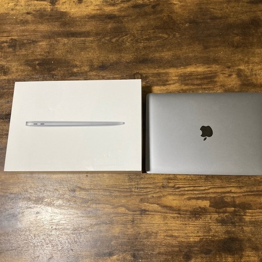 パソコン MacBook Air Retina2019