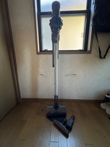 ダイソン Dyson V6 スティッククリーナー 本体と付属品