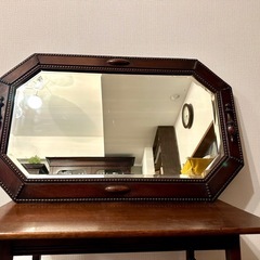 イギリス🇬🇧アンティーク ベベル 
ミラーの画像