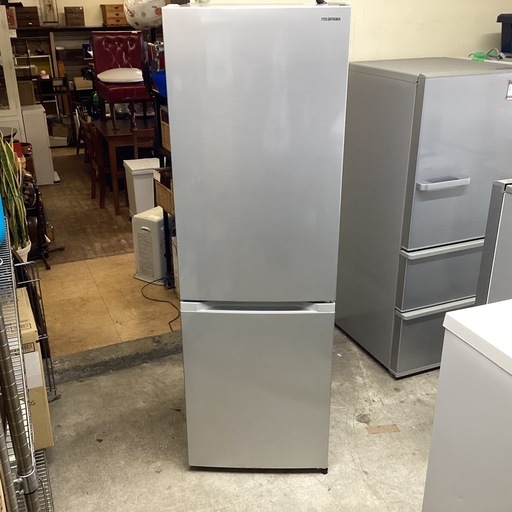 万代店　アイリスオーヤマ　冷蔵庫　IRSN-23A-S