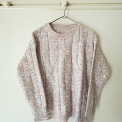 新品未使用　ケーブル編み　ニット　　の画像