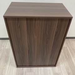 ラック(扉付き)の画像