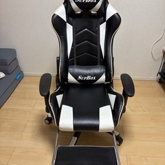 ゲーミングチェアの画像