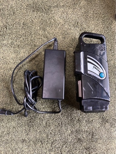 値下げ中　電動アシスト自転車用バッテリー&充電器