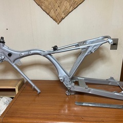 ホンダR&P書類付きフレーム！2液ウレタン塗装後未使用！ロングスイングアーム付き！ロンスイノーティダックスモンキーエイプXR100モタードの画像