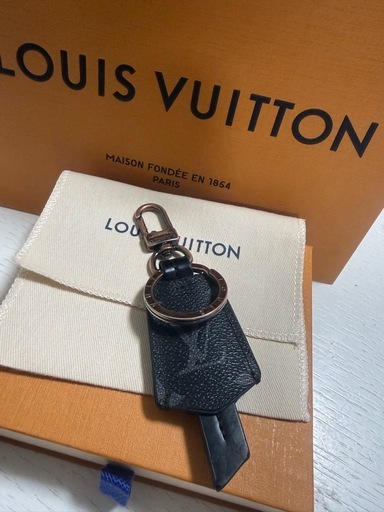 LOUIS VUITTON キーリング